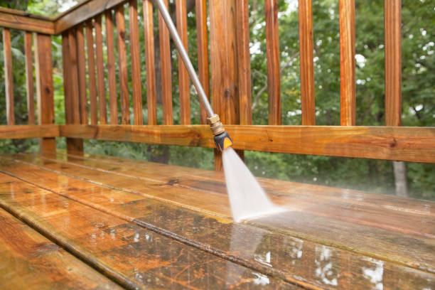 Best Deck Cleaning Services  in Hallowell, ME